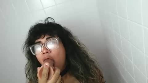 latinatgirldoll online show from March 29, 2026, 4:18 pm