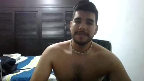 Snapshot of latinbeardcali chatting on April 4, 2026, 12:53 am latinbeardcali online show from April 4, 2026, 12:53 am