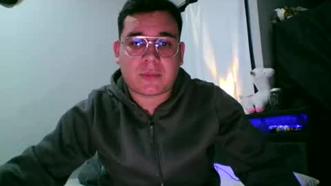 Snapshot of latinboyhot16 chatting on March 14, 2026, 2:50 am latinboyhot16 online show from March 14, 2026, 2:50 am