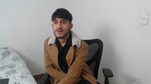 Snapshot of latinbunny7779 chatting on December 3, 2024, 11:01 am camilo online show from December 3, 2024, 11:01 am