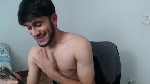 Snapshot of latinbunny7779 chatting on December 16, 2024, 7:04 am camilo online show from December 16, 2024, 7:04 am