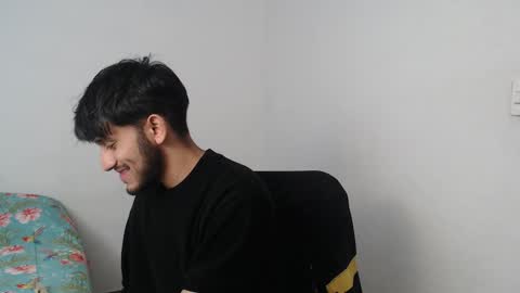 Snapshot of latinbunny7779 chatting on December 16, 2024, 11:28 pm camilo online show from December 16, 2024, 11:28 pm