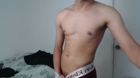 Snapshot of latinbunny7779 chatting on January 9, 2025, 3:34 pm camilo online show from January 9, 2025, 3:34 pm