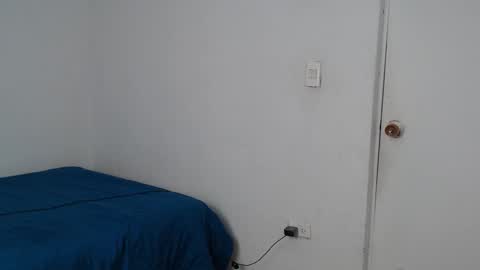 Snapshot of latinbunny7779 chatting on February 12, 2025, 8:27 am camilo online show from February 12, 2025, 8:27 am