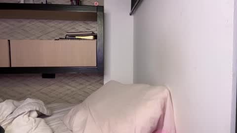 Hi -  online show from December 22, 2024, 1:01 am