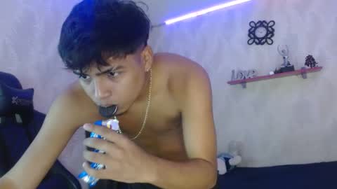 Snapshot of latinhotboy_19 chatting on October 10, 2025, 8:30 pm latinhotboy_19 online show from October 10, 2025, 8:30 pm