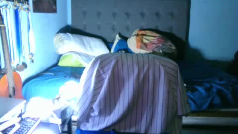 latinincognito online show from February 13, 2025, 5:26 am