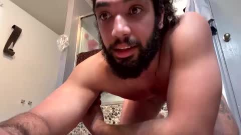 latinlover199518 online show from October 30, 2025, 10:10 pm