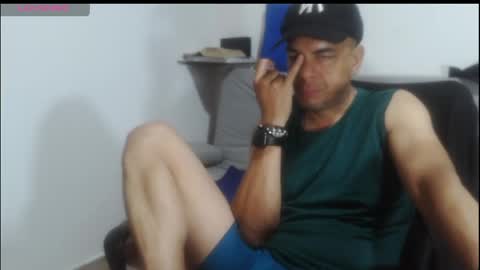 latinmartin254 online show from April 17, 2026, 1:08 am