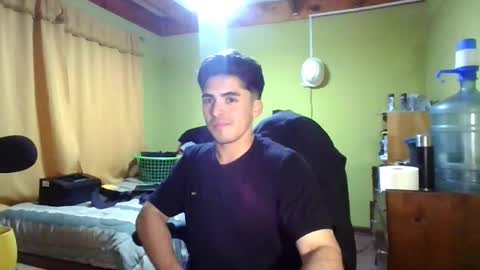 latinn_babe online show from May 20, 2026, 2:18 am