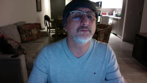 QS - INDEPENDENT MODEL online show from February 13, 2025, 5:05 am