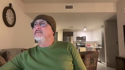 QS - INDEPENDENT MODEL online show from March 11, 2025, 5:16 am