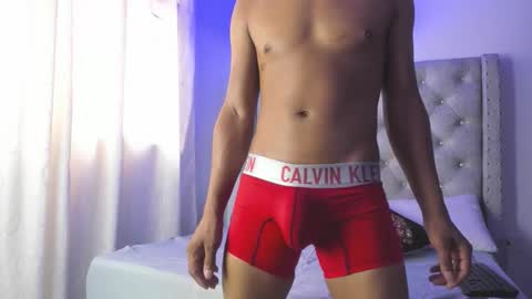 Snapshot of latinodark chatting on February 19, 2026, 1:07 pm latinodark online show from February 19, 2026, 1:07 pm