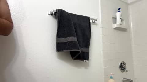 latinoforasian online show from January 6, 2026, 10:19 am