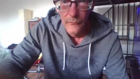 Schwanzomat online show from June 3, 2026, 6:46 pm