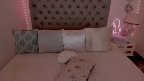 Laura online show from January 17, 2026, 5:01 am