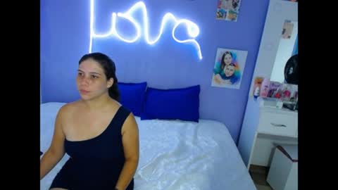 Snapshot of lau_zimmerman19 chatting on May 1, 2026, 4:39 am lau_zimmerman19 online show from May 1, 2026, 4:39 am