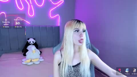 laukyubey1 online show from October 9, 2025, 7:56 pm