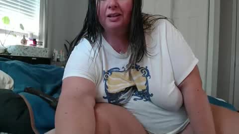 LauLauMa online show from November 6, 2025, 9:26 pm