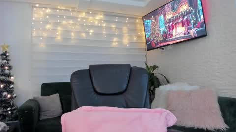 laura cruz online show from December 6, 2024, 3:41 am