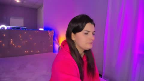 Laura online show from April 11, 2026, 7:45 am