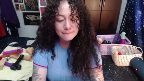  Wen  online show from November 5, 2025, 8:42 pm