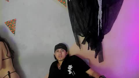 laura_and_kevin online show from November 14, 2025, 2:38 pm