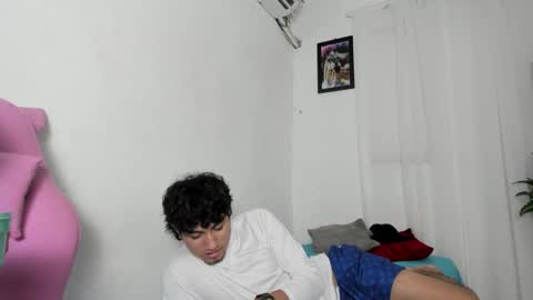 laura_and_kevin online show from February 5, 2026, 9:30 pm