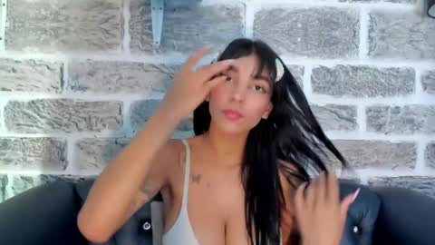 Laura online show from March 3, 2025, 3:53 pm