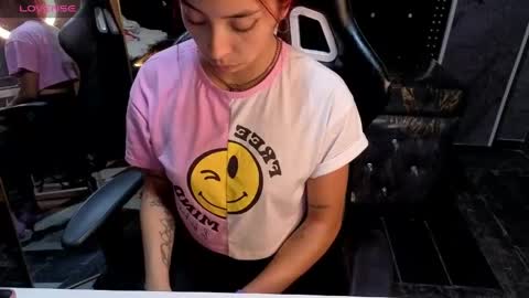 laura_b_ online show from June 9, 2026, 3:07 am