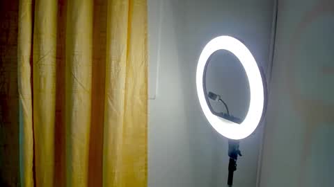 Laura Bassi online show from March 3, 2026, 2:18 am