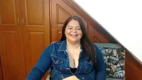 Snapshot of laura_br1 chatting on May 7, 2026, 6:35 pm LAURA online show from May 7, 2026, 6:35 pm