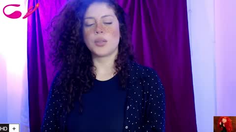 weedcam Curly Laura OF    online show from February 19, 2025, 9:25 pm