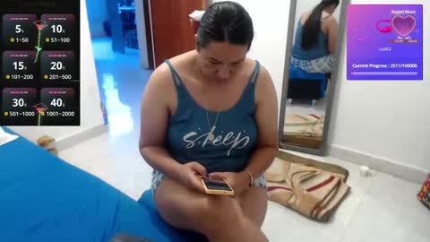 laura_foxx2379 online show from June 5, 2026, 4:02 pm