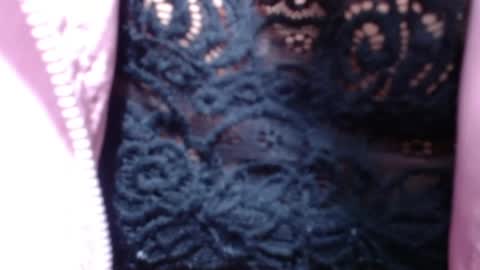  Laura  online show from March 30, 2026, 8:10 pm