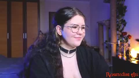 Miss Laura online show from June 9, 2026, 3:56 pm
