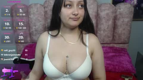 Snapshot of laura_millerx chatting on November 23, 2025, 5:51 am laura millerx online show from November 23, 2025, 5:51 am