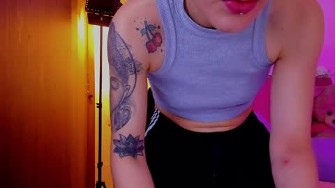 Laura Rose online show from March 29, 2026, 3:34 pm