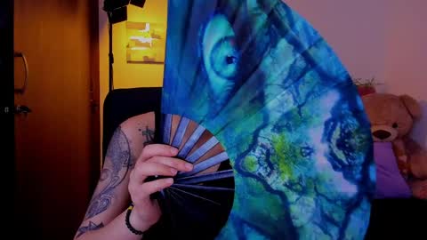 Laura Rose online show from April 5, 2026, 2:53 am