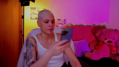 Laura Rose online show from April 7, 2026, 12:49 pm