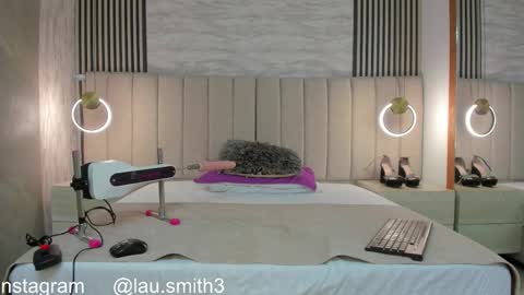 laura online show from November 21, 2025, 3:11 pm