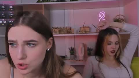 laura_sween online show from October 17, 2025, 12:41 pm