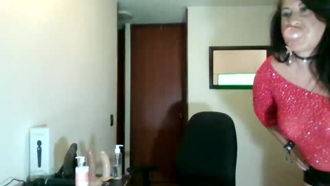 laurabella online show from June 13, 2026, 12:52 am