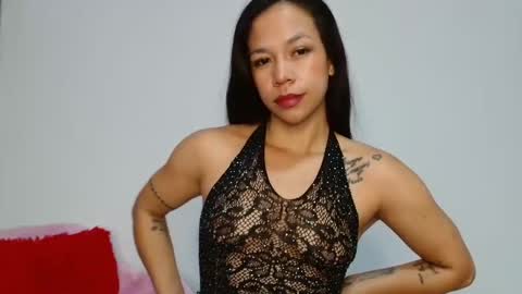 Snapshot of lauracb_ chatting on October 2, 2025, 5:03 am lauracb          online show from October 2, 2025, 5:03 am