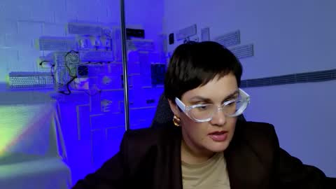 lauradavidsons online show from September 17, 2025, 12:18 pm