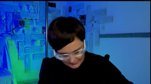 lauradavidsons online show from October 5, 2025, 4:05 pm