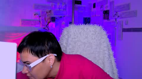 lauradavidsons online show from February 19, 2026, 6:09 am