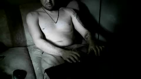 lauradecuada2 online show from April 6, 2026, 5:03 pm