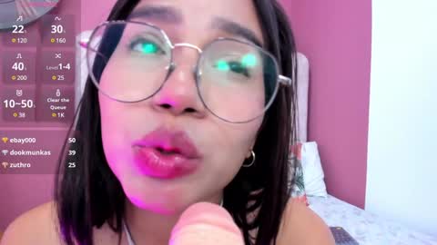 Laura Glowing online show from December 16, 2024, 5:43 pm