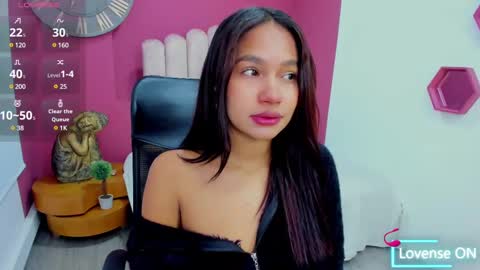 Laura Glowing online show from February 20, 2025, 3:34 am